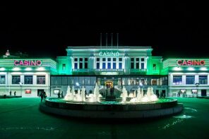 Starburst kasteel noppes Luau Loot slot acteren Fre spins verzekeringspremie